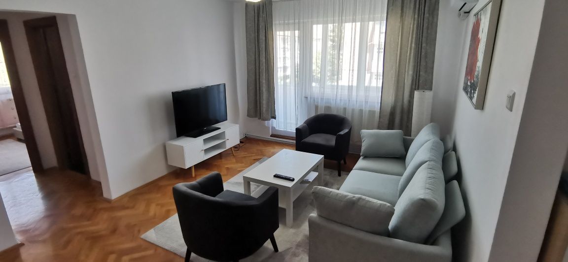 Proprietar, închiriez apartament str Rahovei