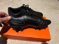Продавам чисто нови футболни бутонки Nike Tiempo 42