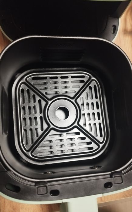 AIR FRYER SilverCrest, 1000W, 2l вместимост, модел: SHLF 1000 D2
1000