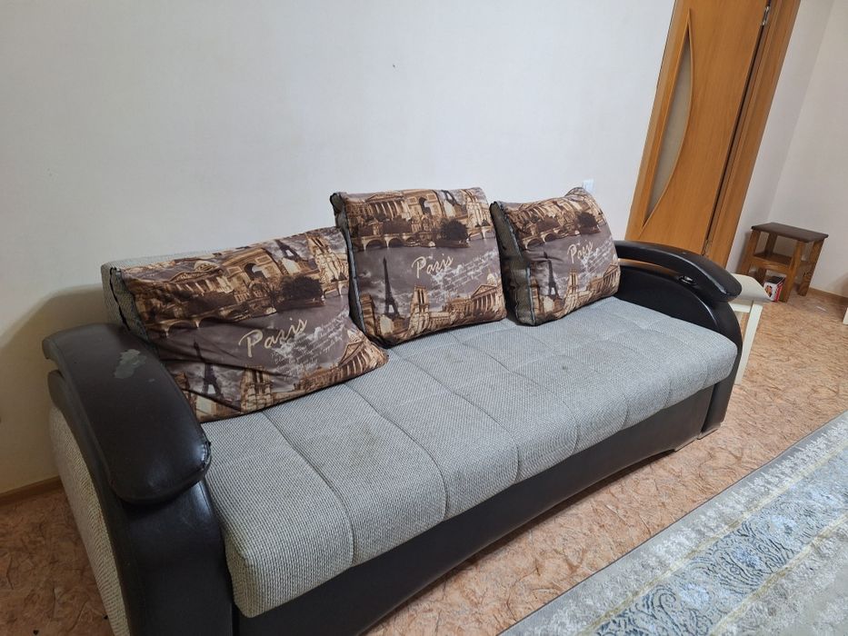 Продам диван нормальном состоянии