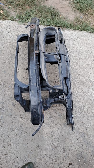 Trager bmw e90 e91 e92 pret 400 ron