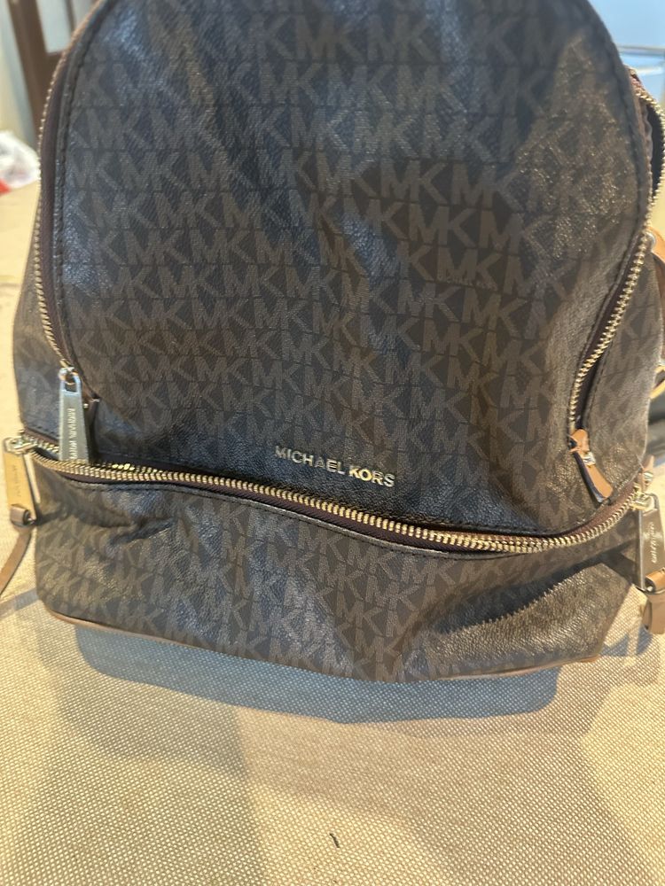 2 раници Michael kors и оригинална чанта Louis Vuitton