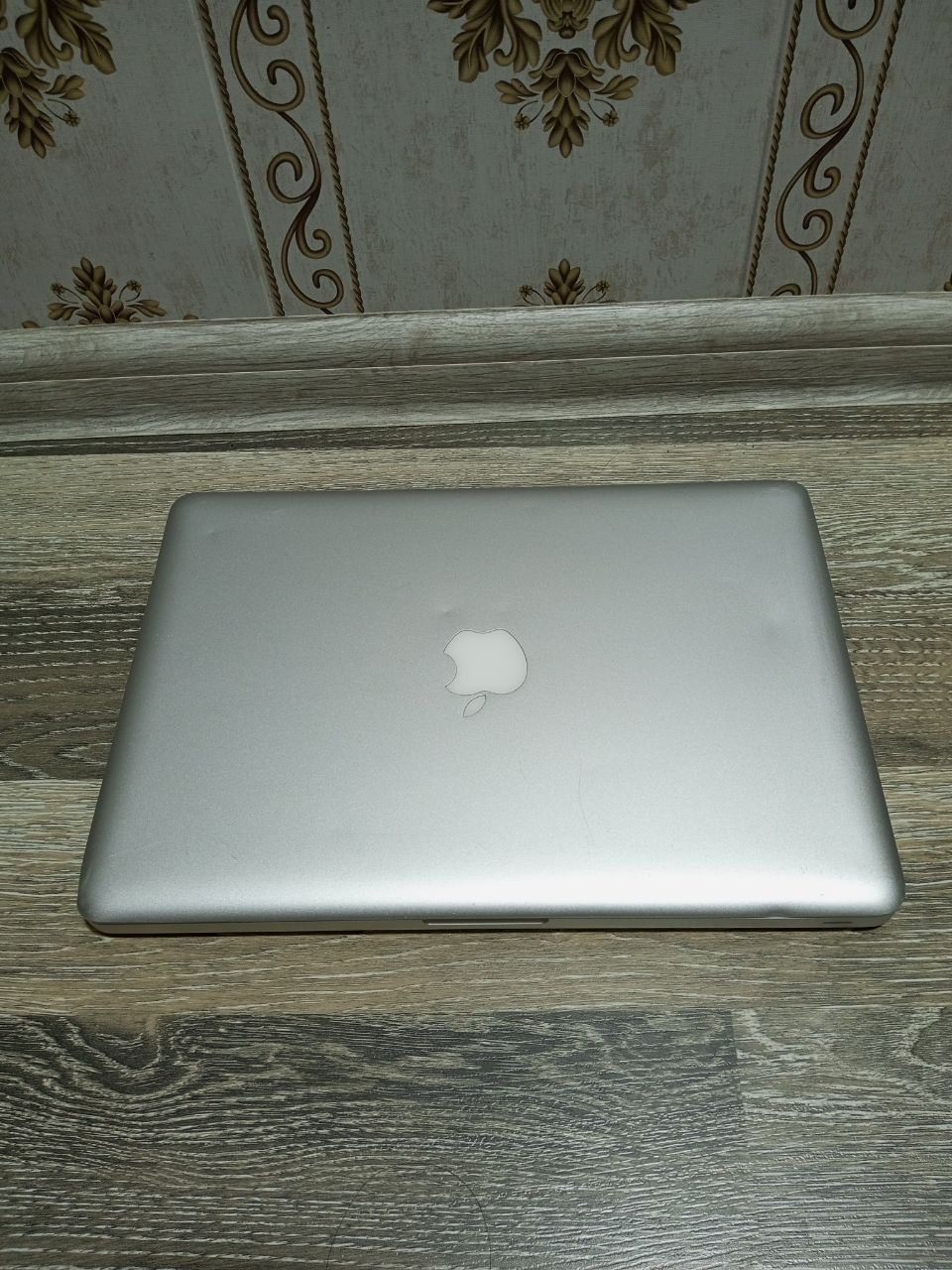 MacBook Pro mid 12 core i5   4/256gb