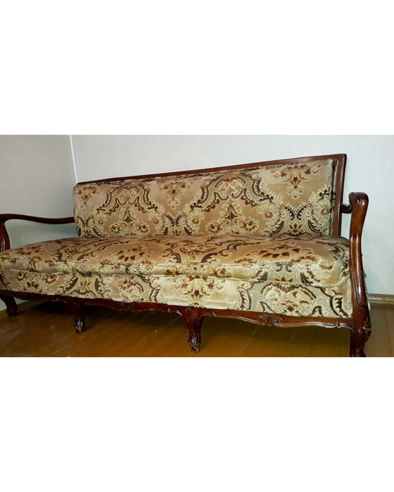 Продам мягкий уголок (диван и два кресла)