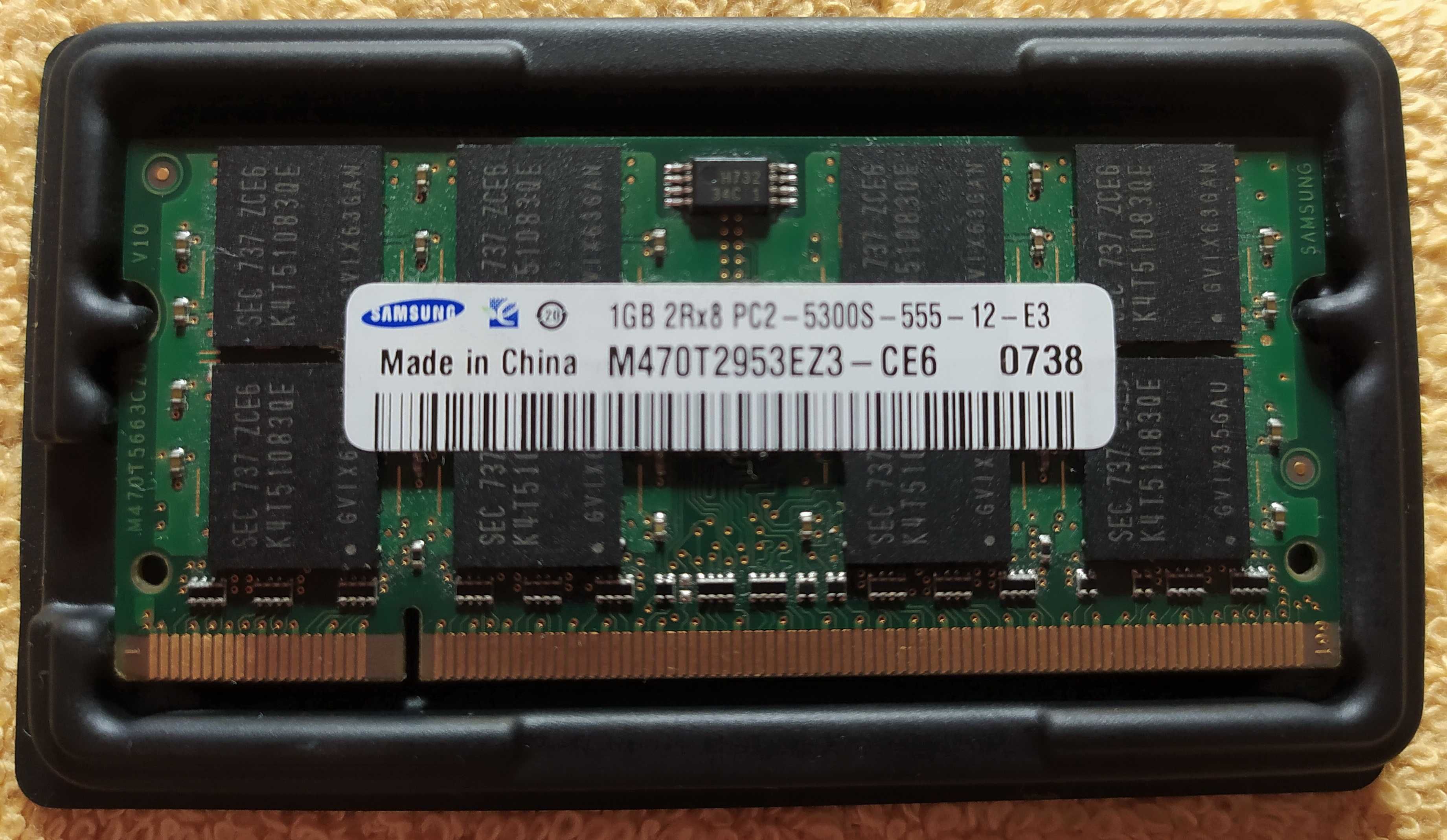 Оперативная память DDR2-1Gb.