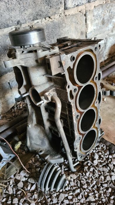 Блок на тойоту камри 2.4