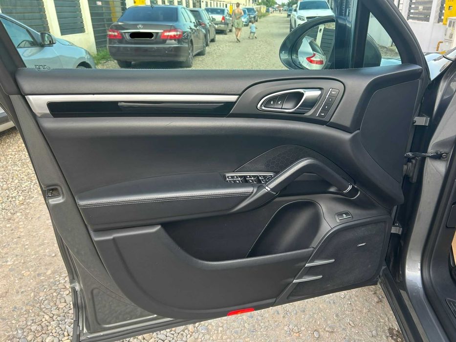 Vand Porsche Cayenne S E-Hybrid, 2015, TVA Deductibil