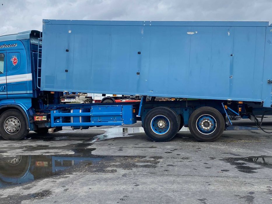 De vanzare Scania + remorca (tandem)