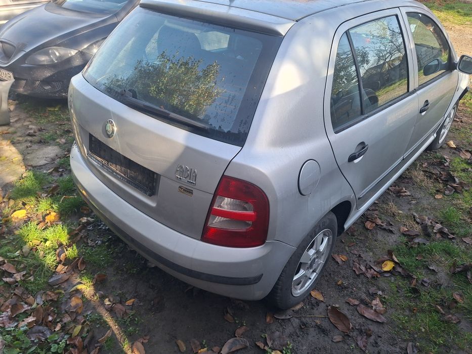 Dezmembrez skoda fabia 1.4 mpi