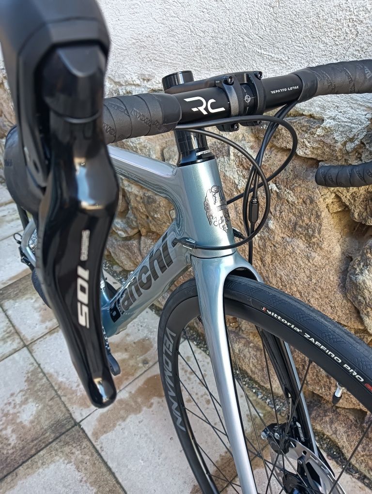 Bicicletă de şosea BIANCHI ARIA DISC 105 11SP