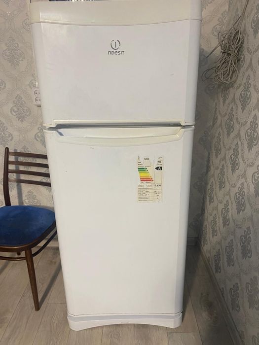 Продаю холодильник