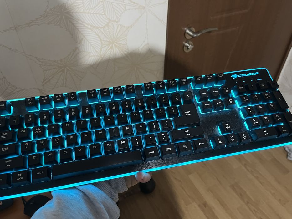 Клавиатура Марка:COUGAR