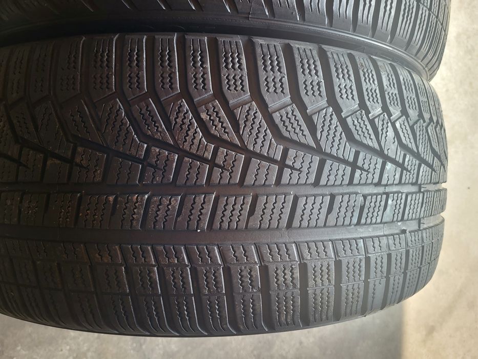 4 anvelope 225 45 R 18 Hankook iarna