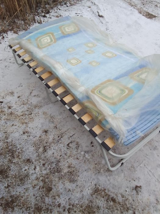 Раскладушка с матрасом почти новый 10000 тн