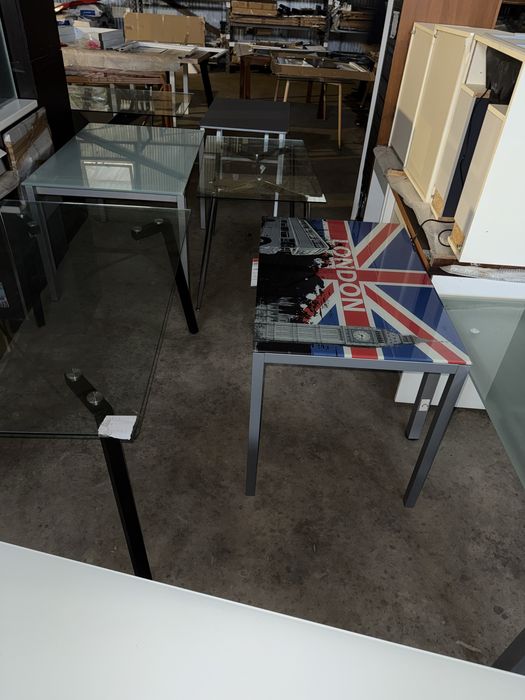 Vând mese diferite marimi si modele