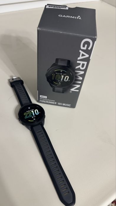 Часы Garmin Forerunner 165 Music черный-серый