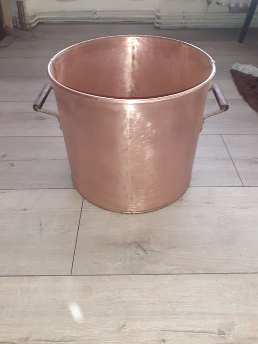 Oale de cupru cu mâner