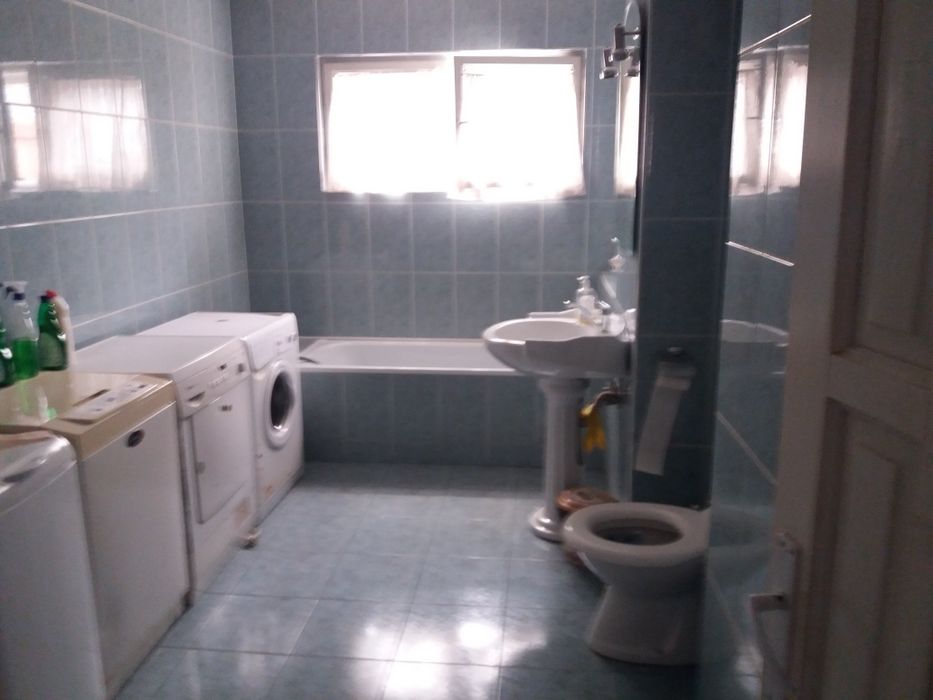 Vând casa în cartier Gheorgheni