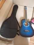 Gitara sotiladi srochni
