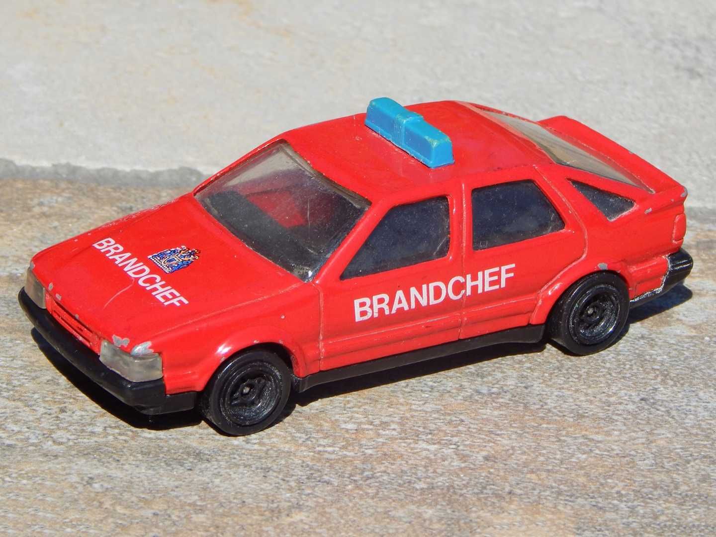 Macheta veche SAAB 9000 pompieri Corgi Marea Britanie 1985 sc 1:43