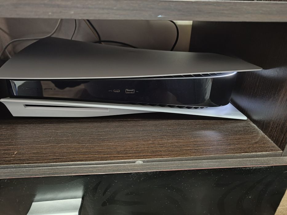 Playstation 5 с гаранция