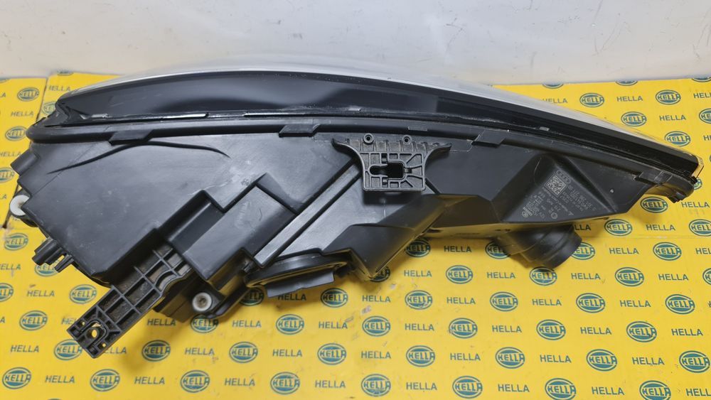 Far xenon led Audi A4 B9 8W S4 8w0941005