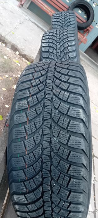 KUMHO 235 50 18 зимни