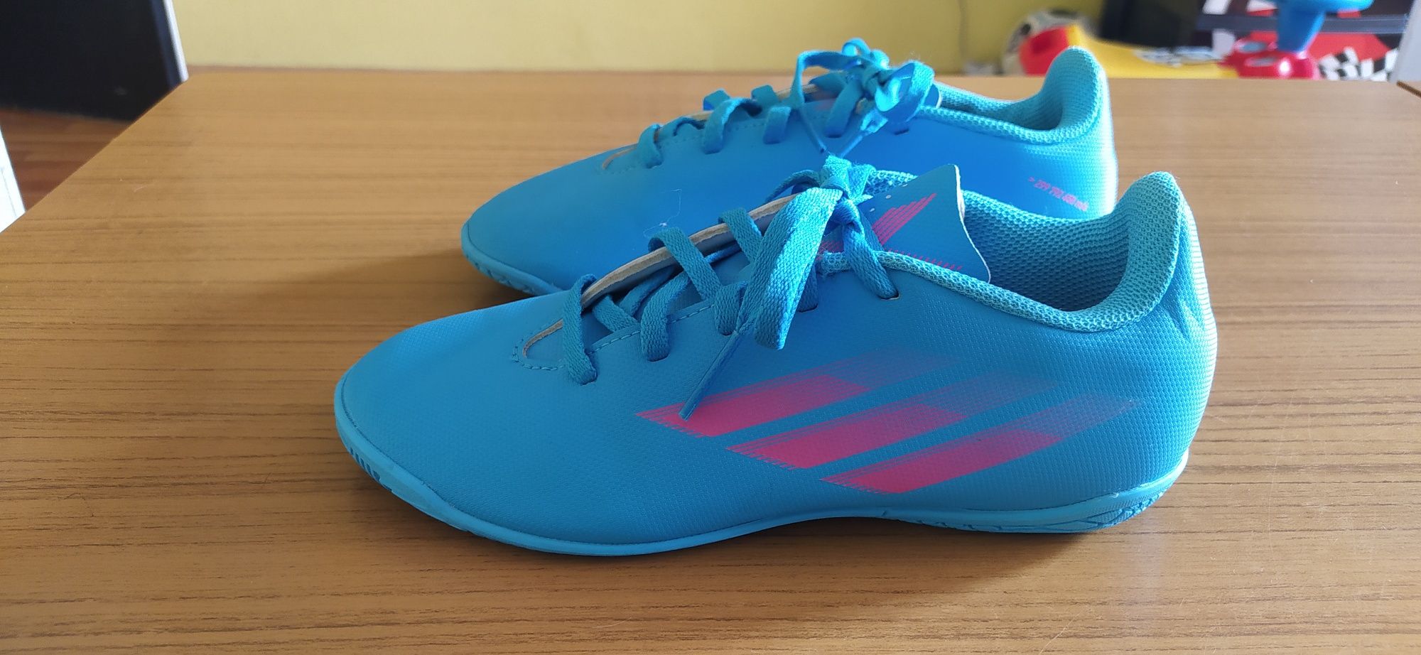 Футболни обувки Adidas - 35 ном.