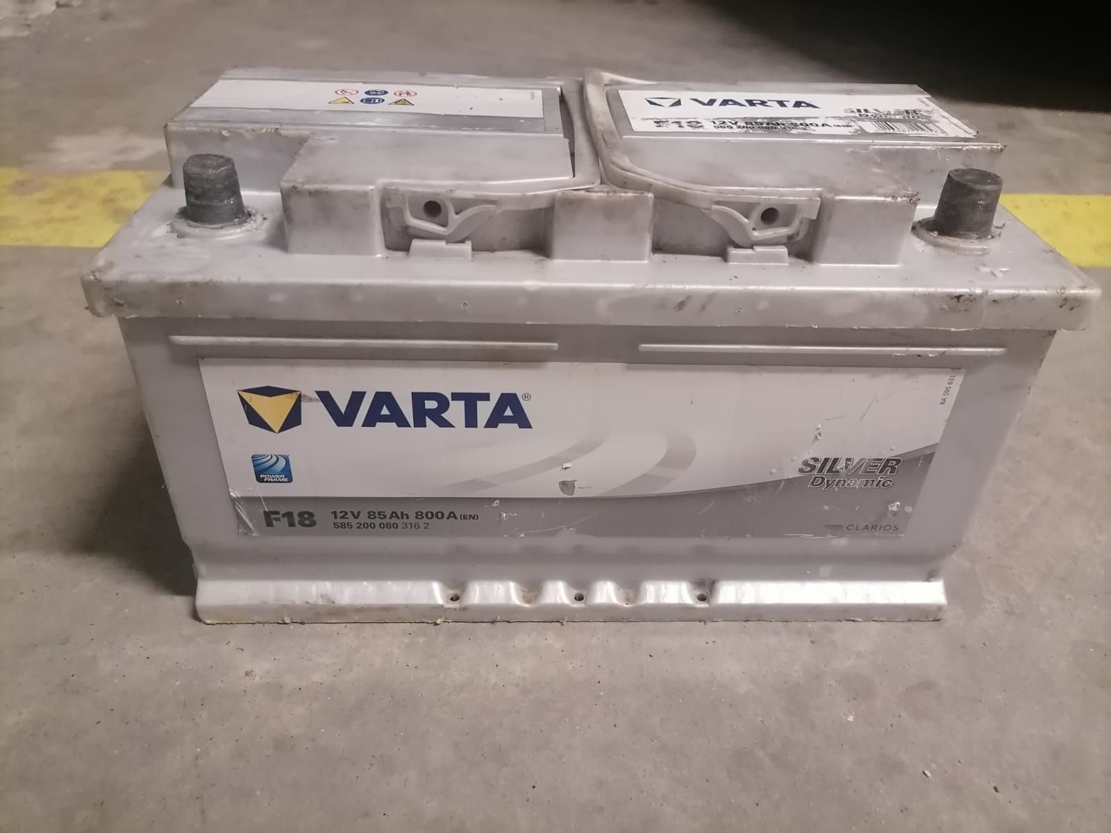 Vând baterie auto Varta Silver 85 amperi import Germania
