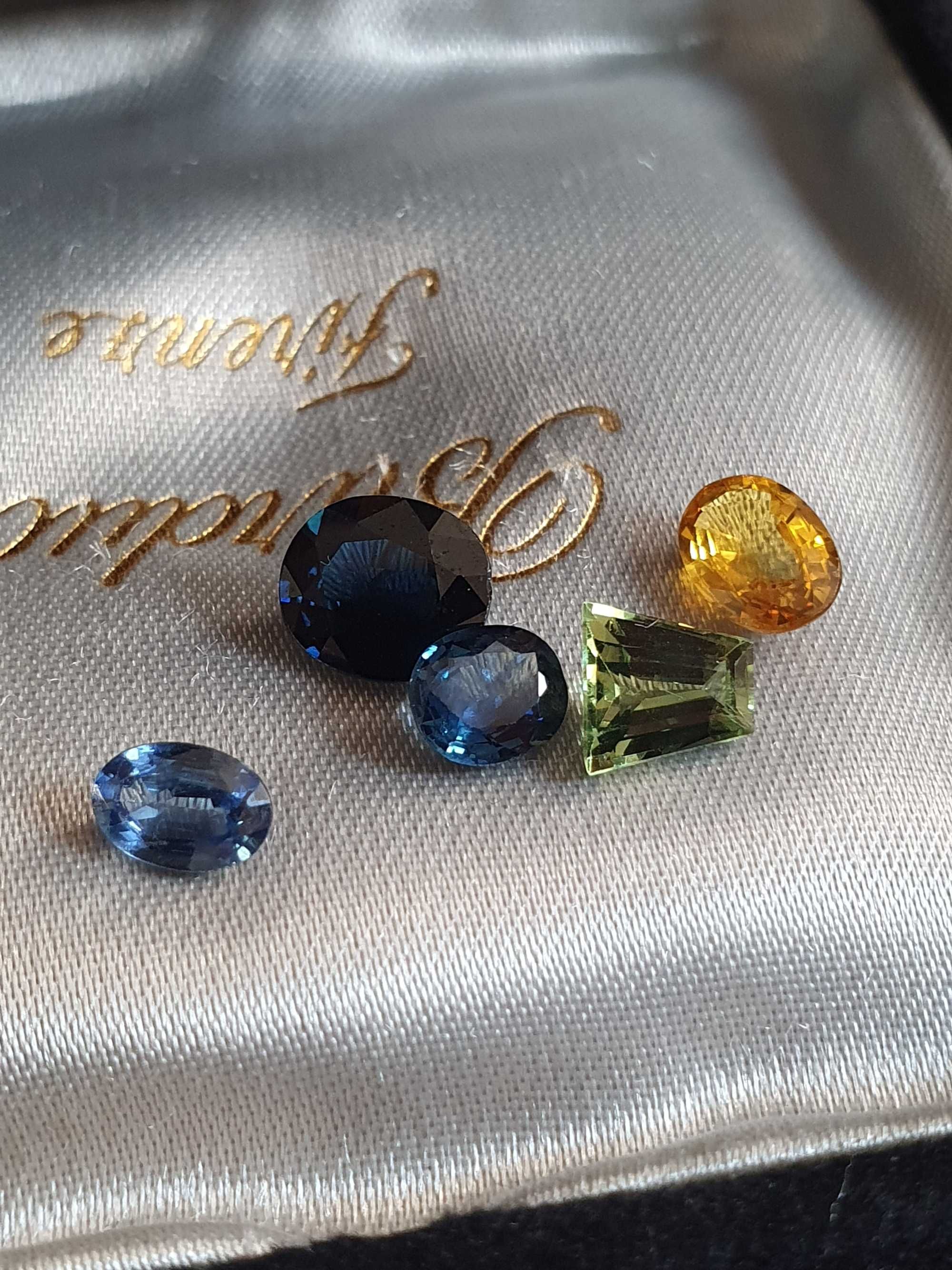 CORINDON natural safir diferite taieturi si marimi
