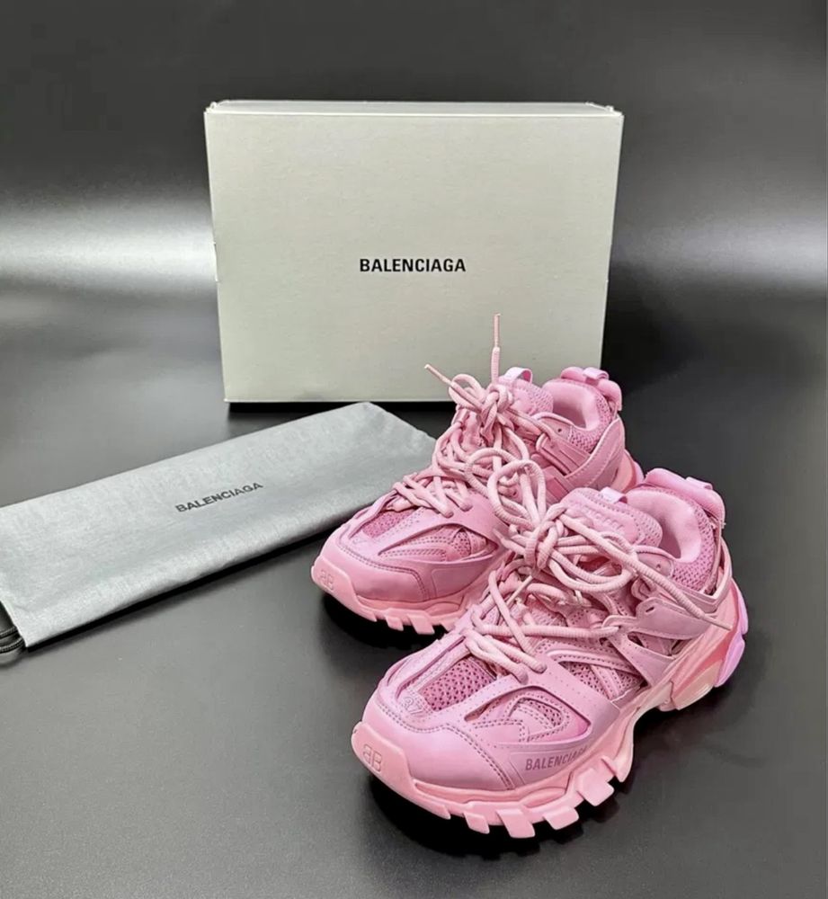 Balenciaga track
