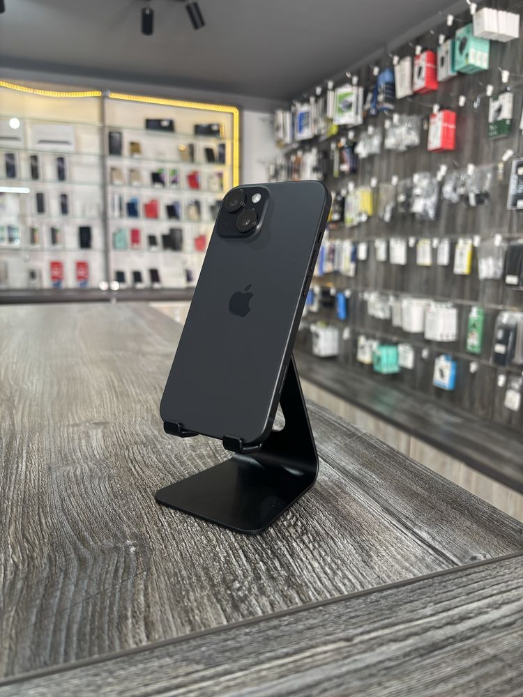 iPhone 15 Black, 128GB, Baterie 88%