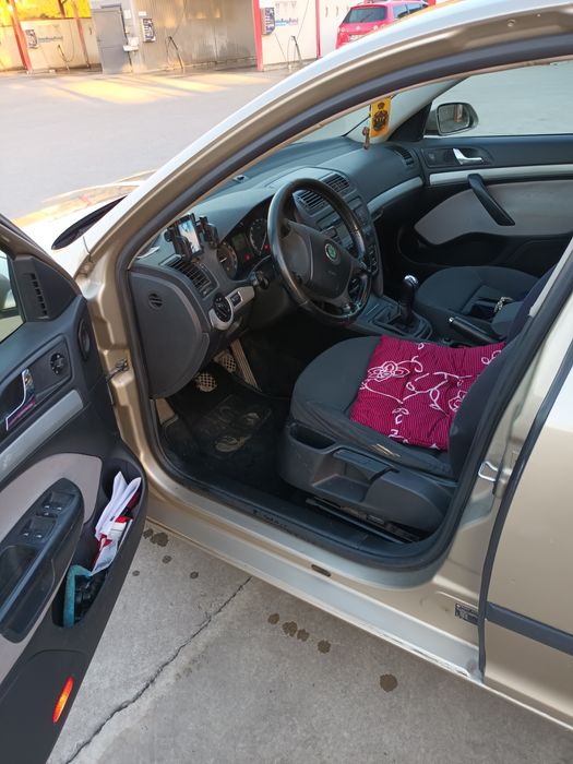 Vând Skoda Octavia 2