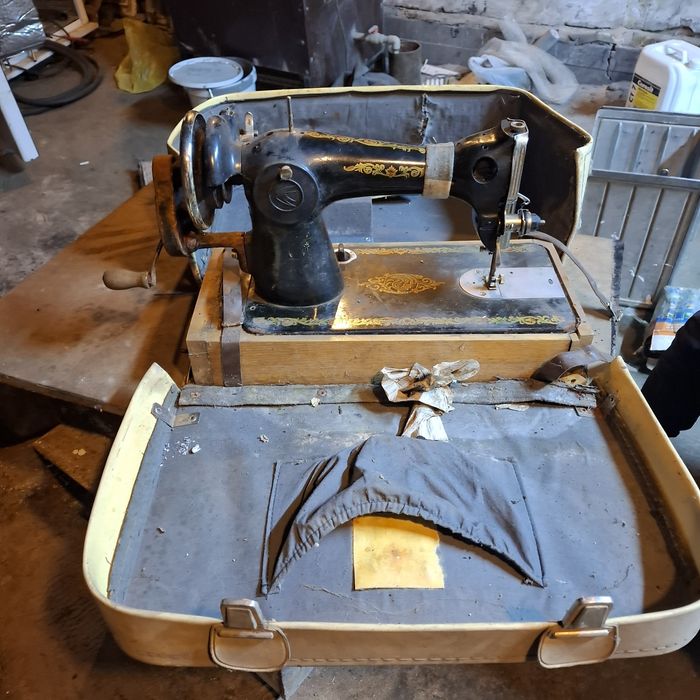 Старая шшвейная машына