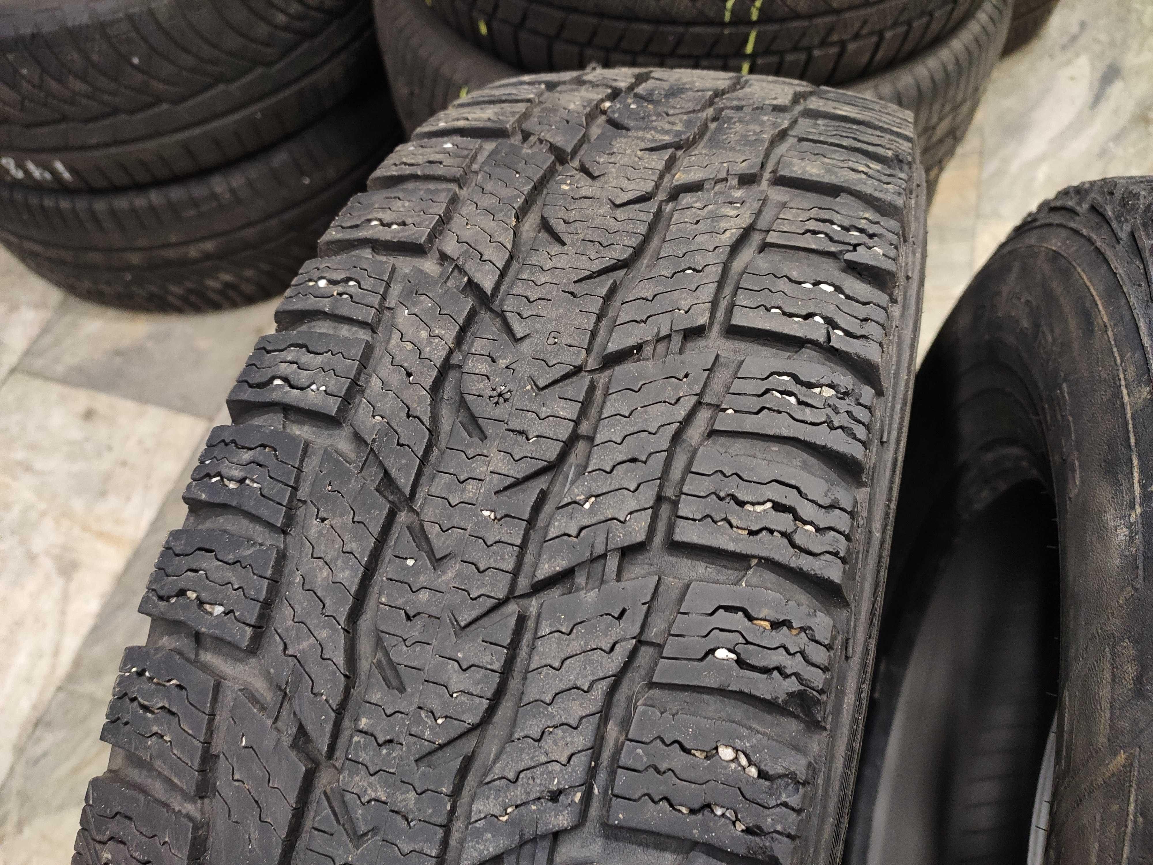 2бр Зимни Гуми 225 75 16 С - Nokian -