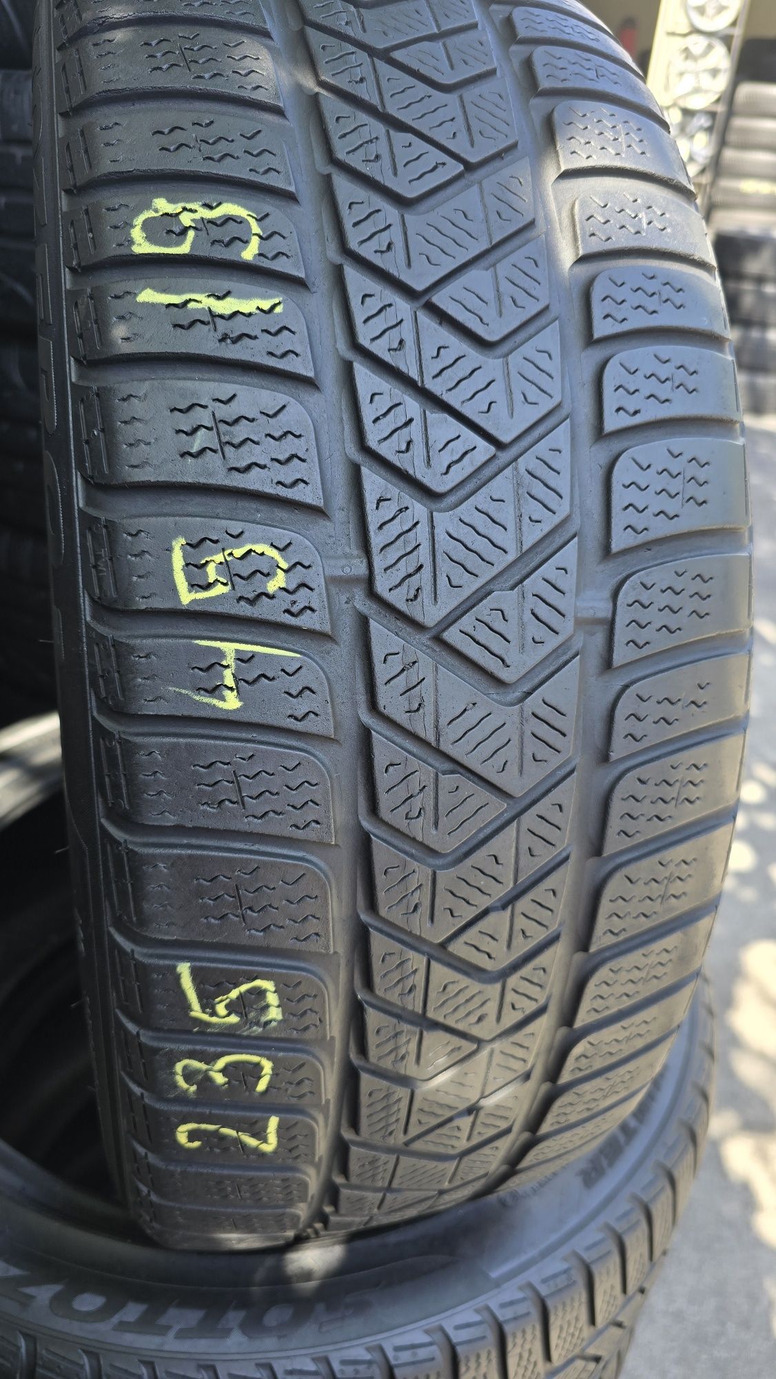 4 anvelope iarnă Pirelli 235/45/19 - transport gratuit