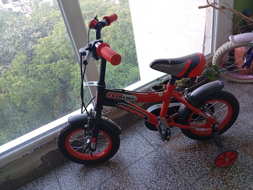 Продавам детско колело