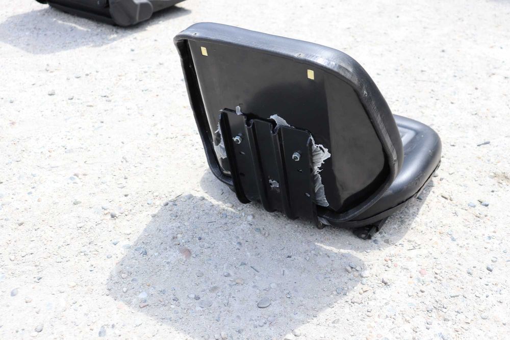 Scaun stivuitor tractor Universal Nou Pret cu Tva