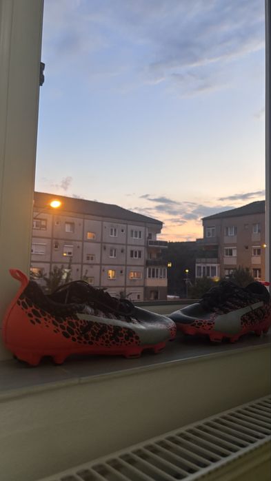 Ghete de fotbal puma