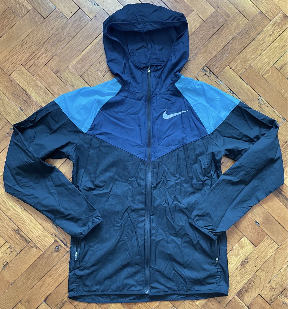 Оригинална мъжка ветровка за тичане NIKE размер S