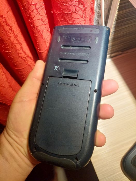 Calculator stiintific texas instruments TI-84 plus,ideal elevi,student