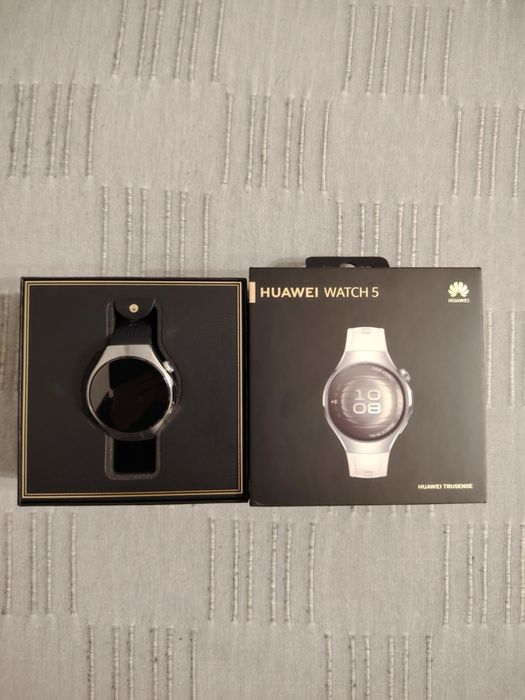 Смарт часовник Huawei Watch 5