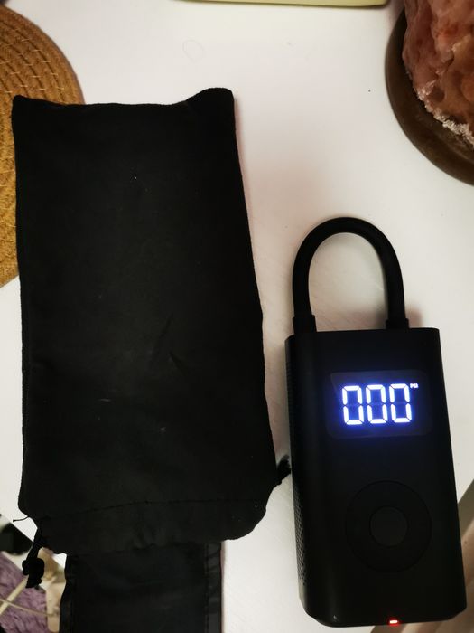 Продам электрический мини насос для подкачки, велосипеда, камер, мячей