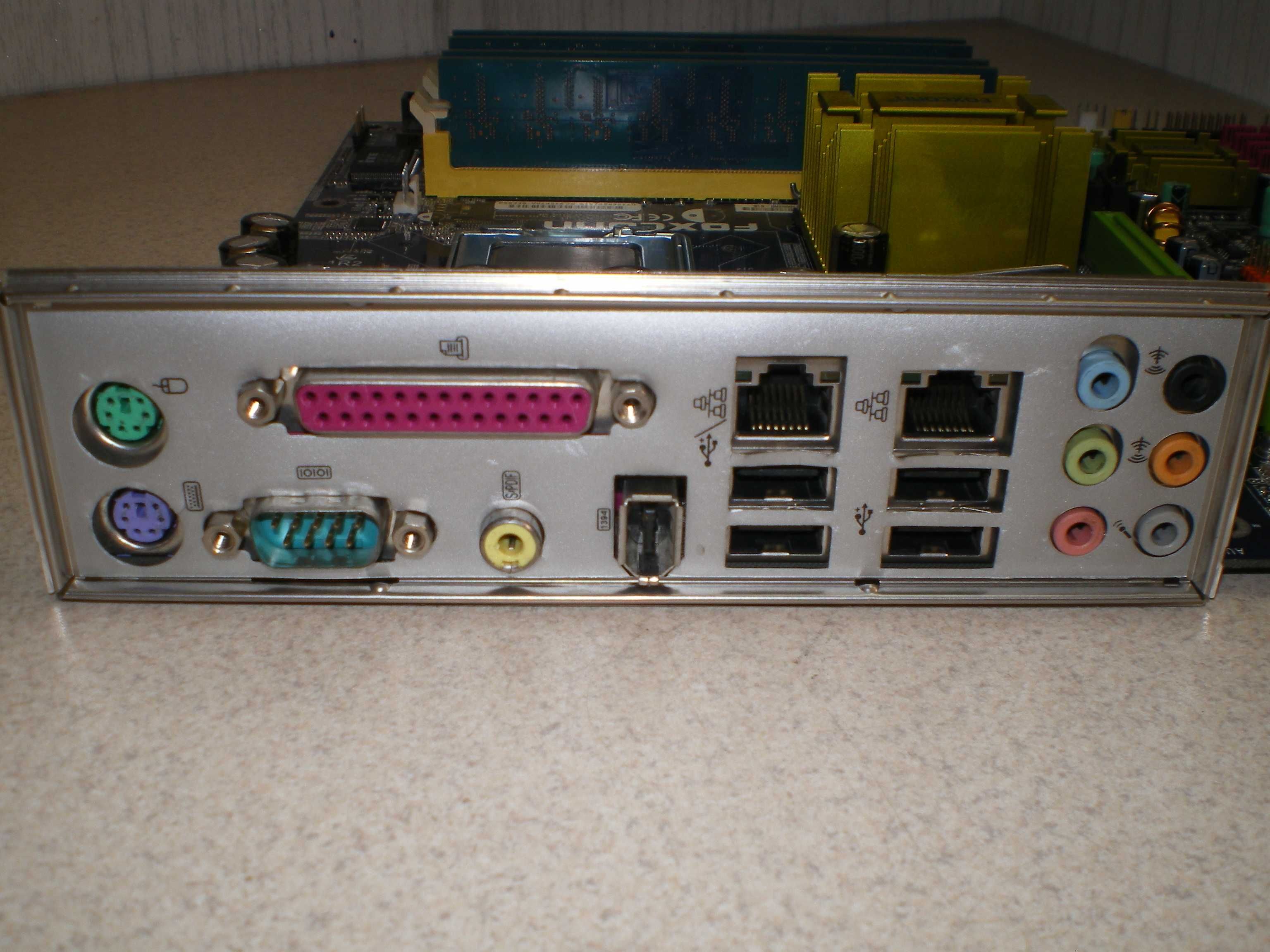 Дънна платка Foxconn 945P7AA-8EKRS2