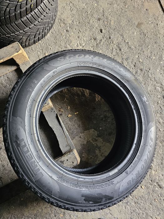 4 anvelope iarna  235 60 18 Pirelli 2022