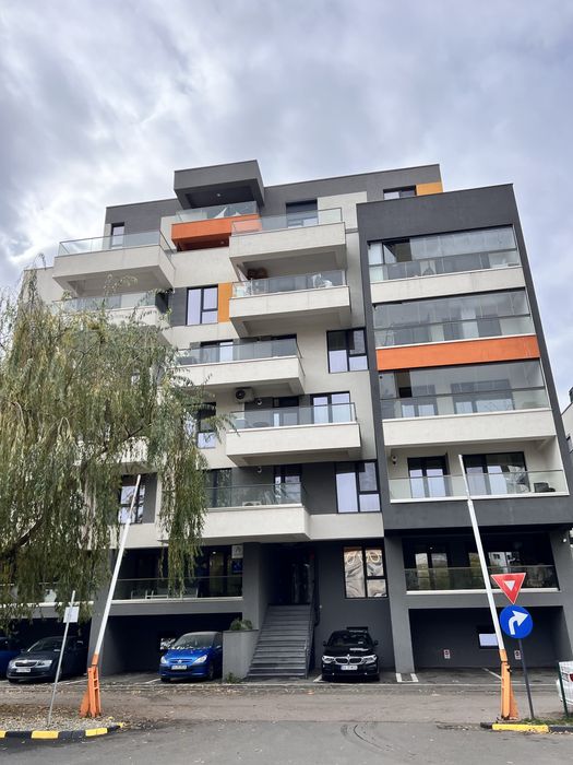 Inchiriez loc de parcare garaj subteran Dristor - 17 Residence