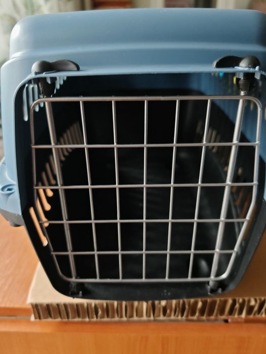 Vând cușcă pentru animale mici de companie