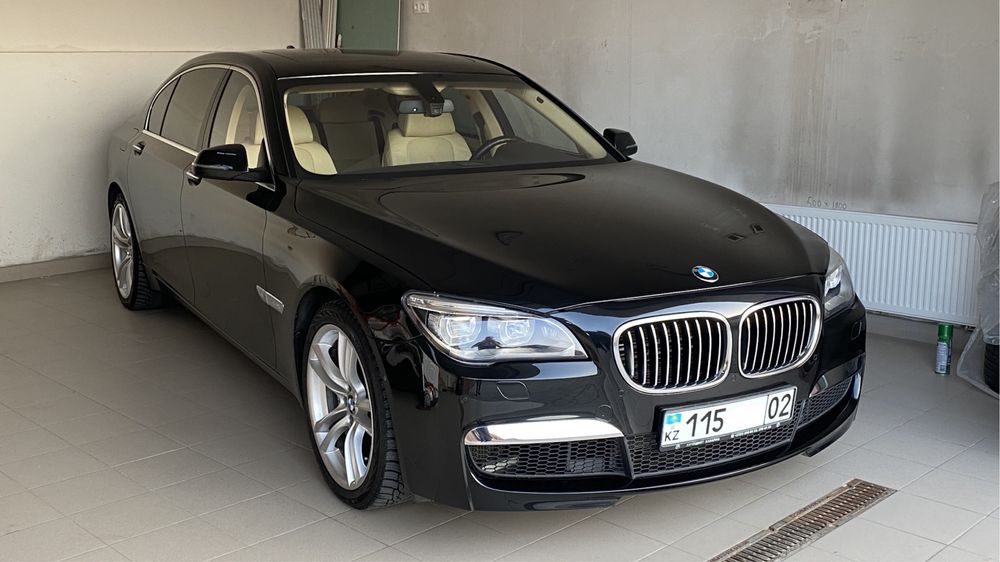 BMW 7 серия F01 преден бъбрек ляв оригинален нов