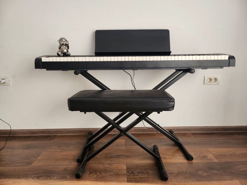 Vand pianina in stare perfecta