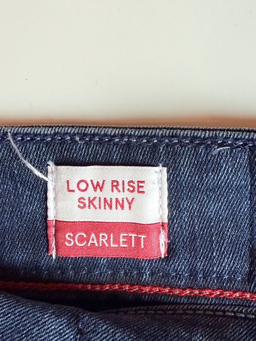 Blugi Tommy, Low rise skinny